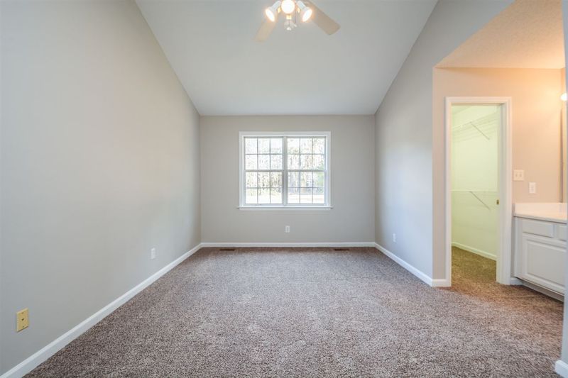 123 Sommerset Dr, Clayton, NC 27520