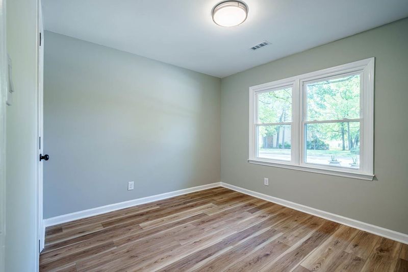 123 Standish Dr, Chapel Hill, NC 27517