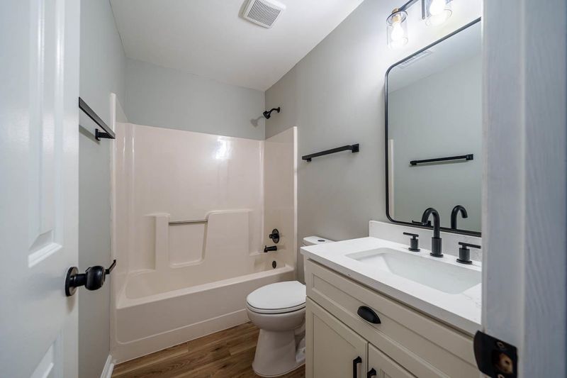123 Standish Dr, Chapel Hill, NC 27517