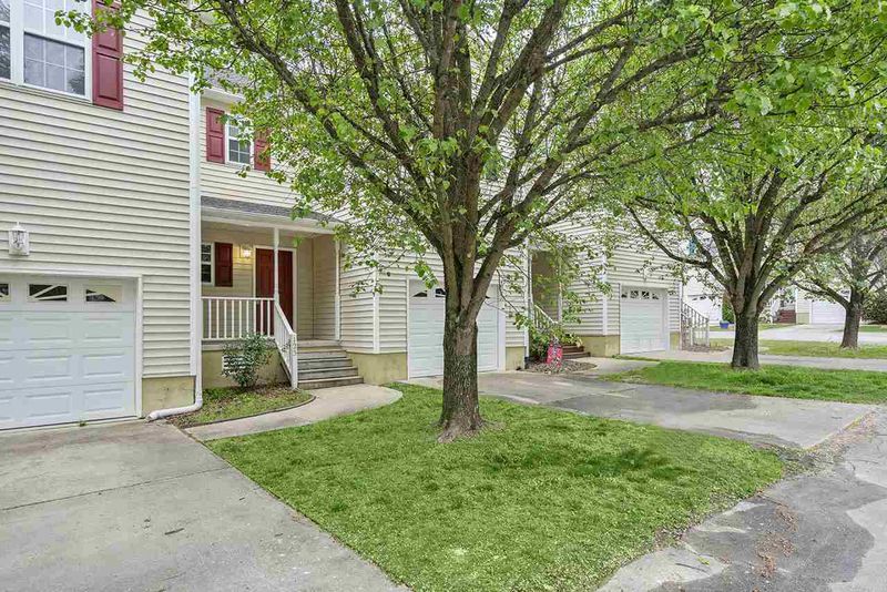 123 Stanopal Dr, Cary, NC 27511