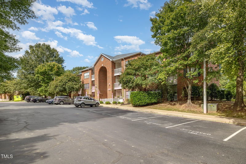 123 Sturbridge Dr, Clayton, NC 27520