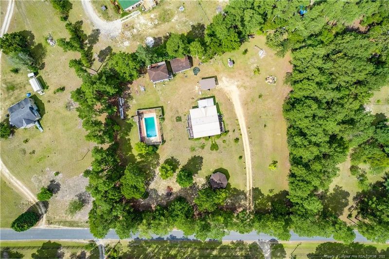 123 Twin Ponds Rd, Sanford, NC 27332