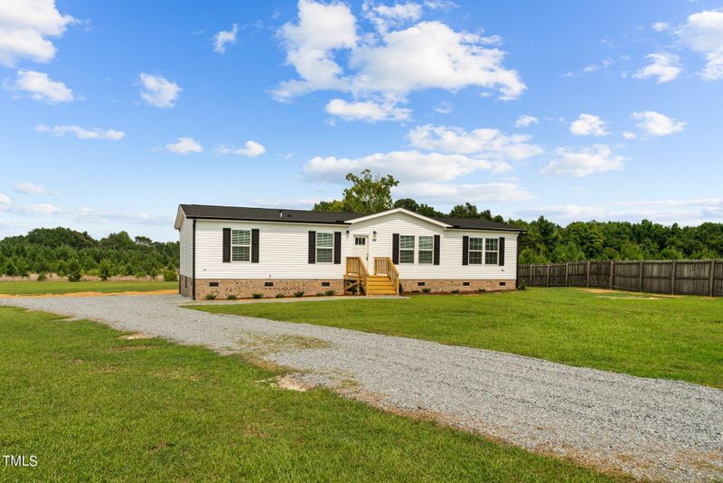 123 Westside Dr, Benson, NC 27504