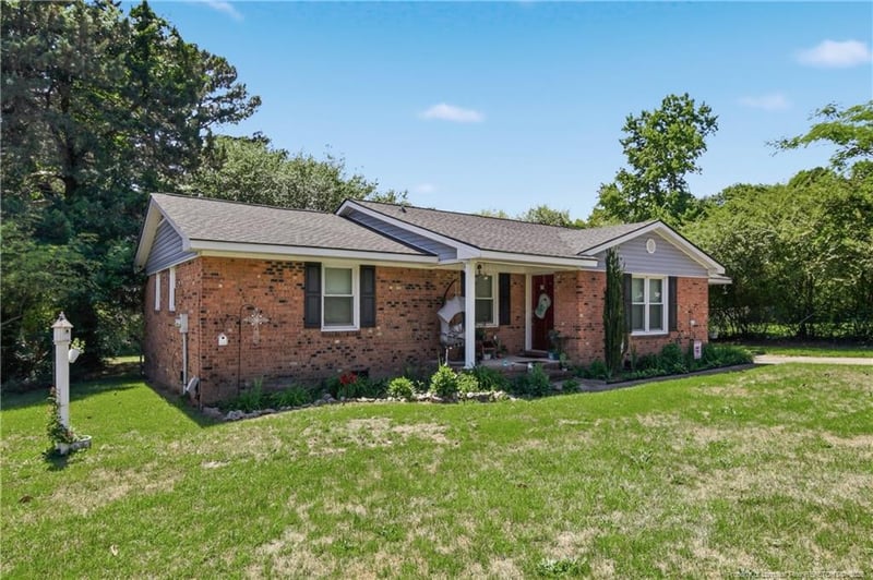123 Wolfpoint Dr, Fayetteville, NC 28311