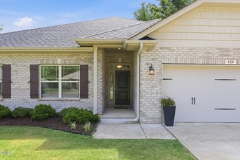 123 Woodwater Cir, Lillington, NC 27546