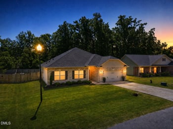 123 Woodwater Cir, Lillington, NC 27546