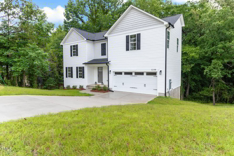 1230 Arailia Dr, Fayetteville, NC 28314