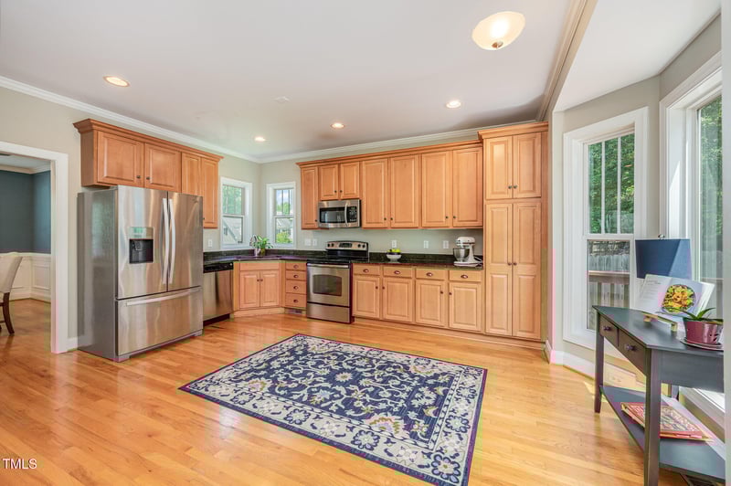 1230 Golden Bluff Ln, Fuquay Varina, NC 27526