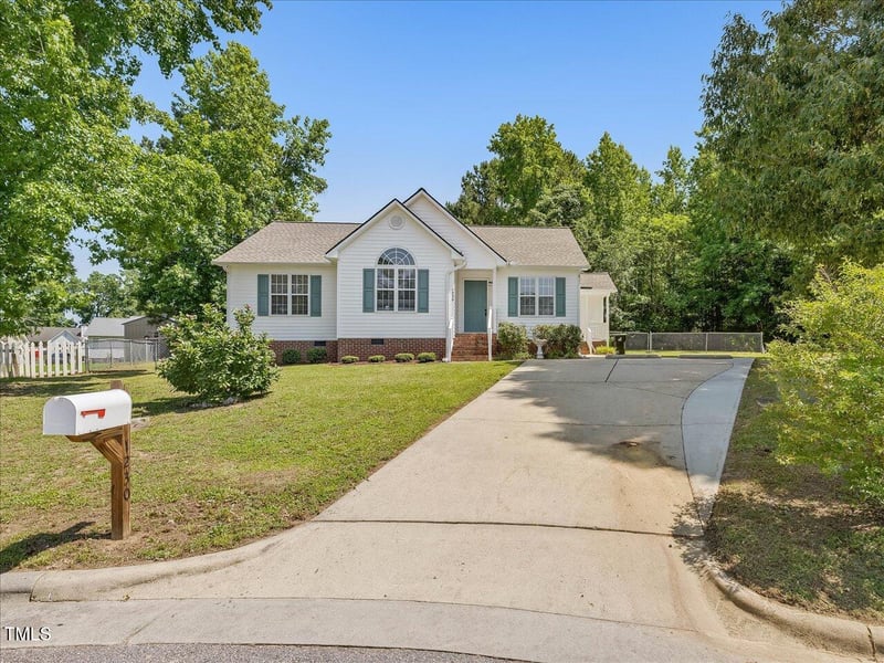 1230 Piney Glen Ln, Zebulon, NC 27597