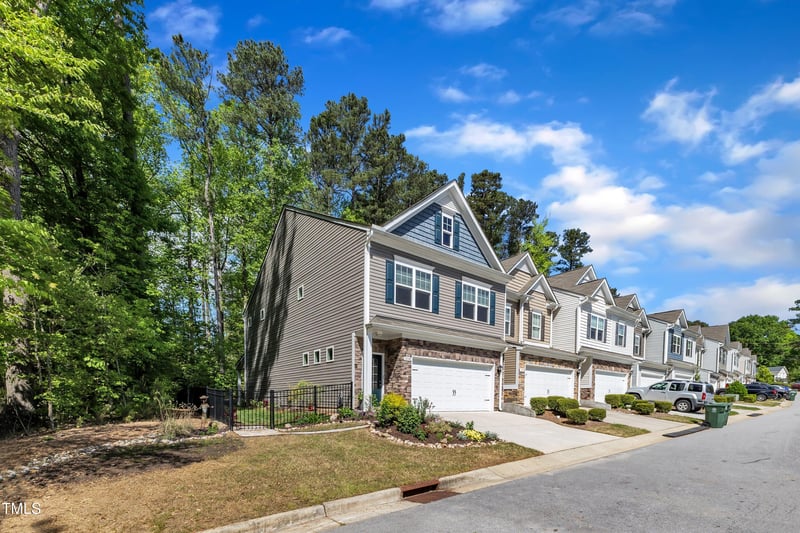 1230 Wingstem Pl, Raleigh, NC 27607