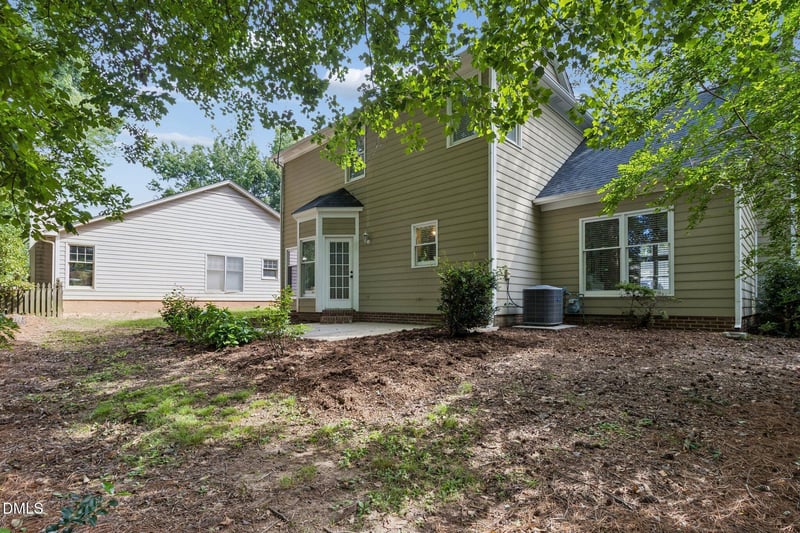 12305 Inglehurst Dr, Raleigh, NC 27613