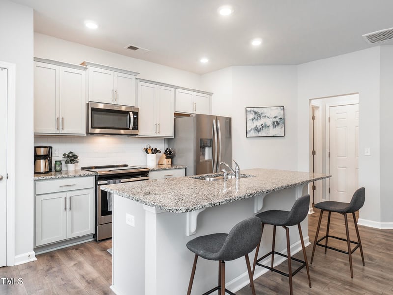 1231 Adrian Ct, Mebane, NC 27302