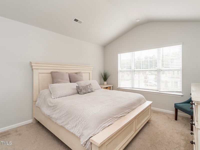 1231 Adrian Ct, Mebane, NC 27302
