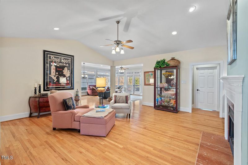 1231 Champions Pointe Dr, Durham, NC 27712