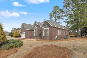 1231 Four Wood Dr, Fayetteville, NC 28312