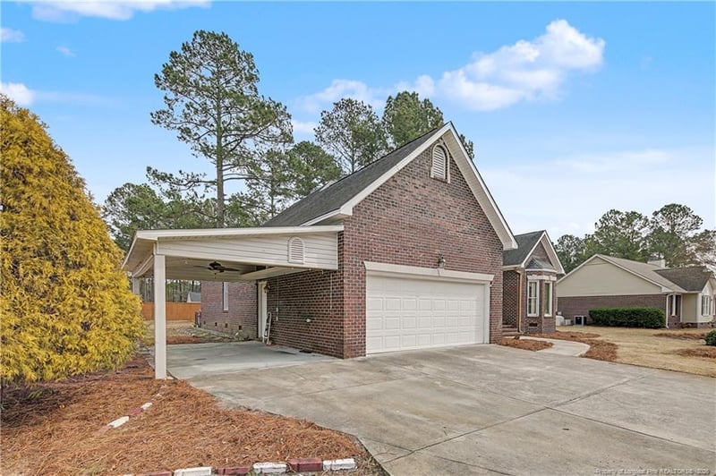 1231 Four Wood Dr, Fayetteville, NC 28312