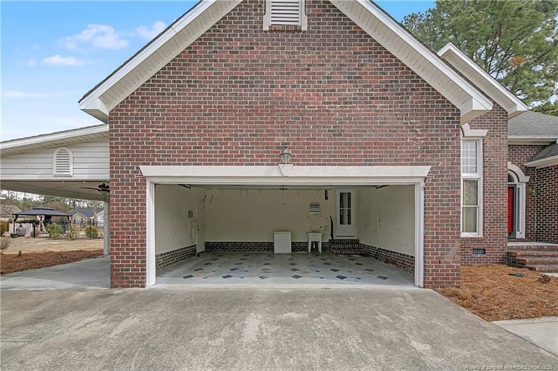 1231 Four Wood Dr, Fayetteville, NC 28312