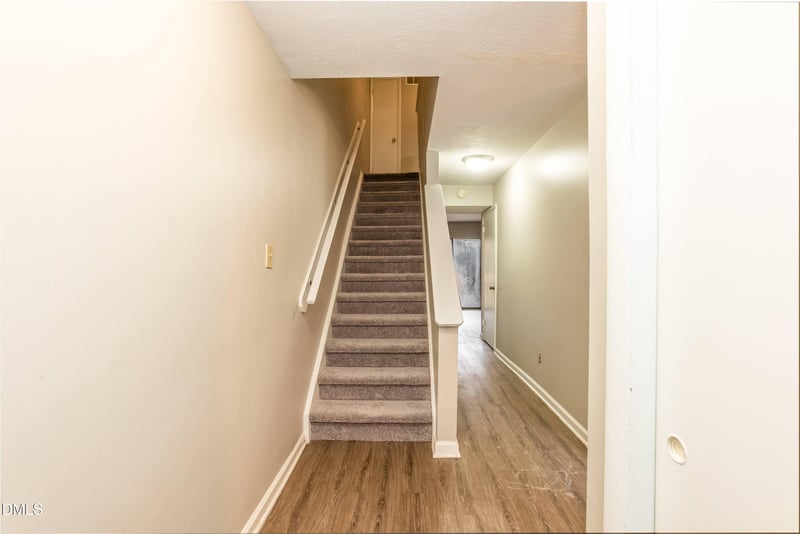 1231 Schaub Dr, Raleigh, NC 27606