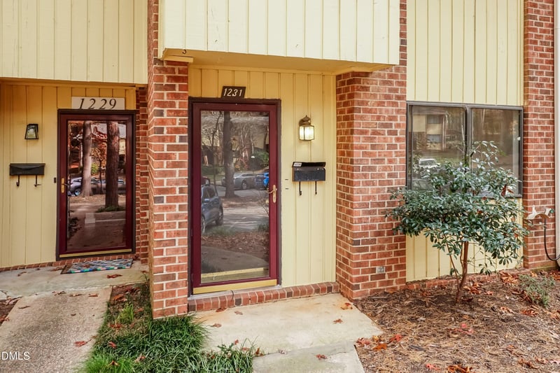 1231 Schaub Dr, Raleigh, NC 27606