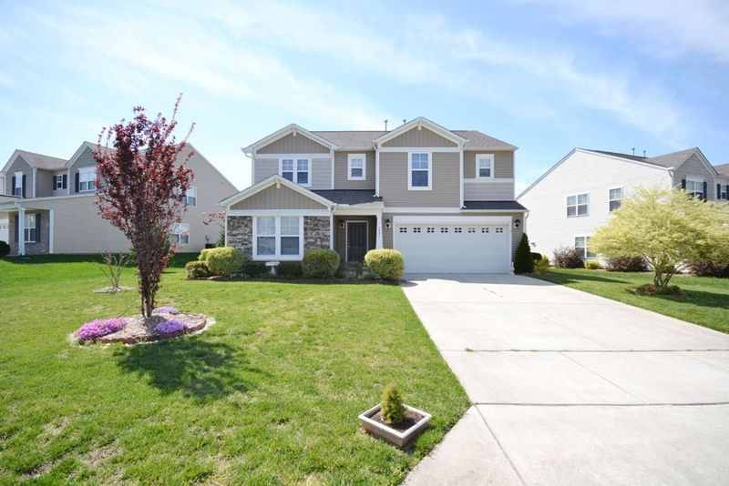 1231 Sunday Silence Dr, Knightdale, NC 27545