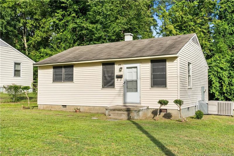 1231 Thelbert Dr, Fayetteville, NC 28301