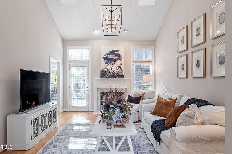 1232 Cranebridge Pl, Chapel Hill, NC 27517