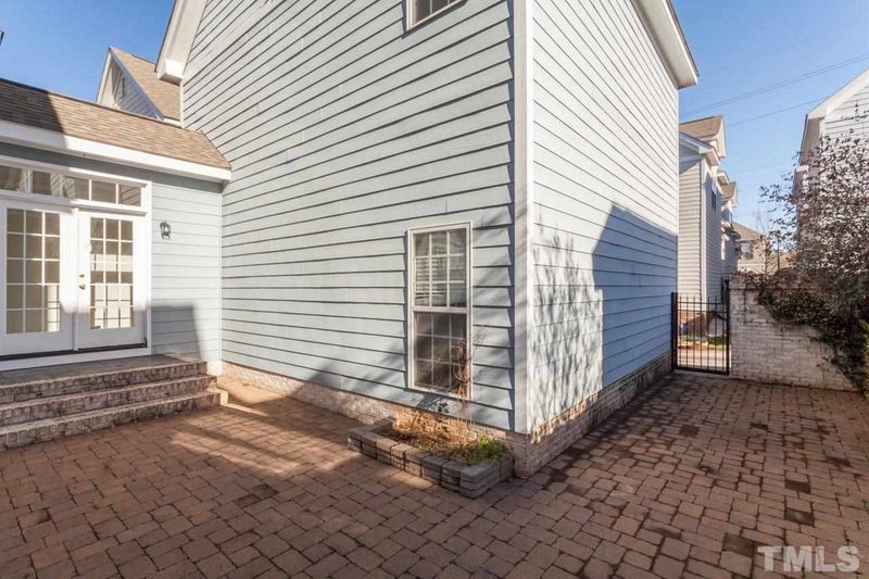 1232 Harp St, Raleigh, NC 27604