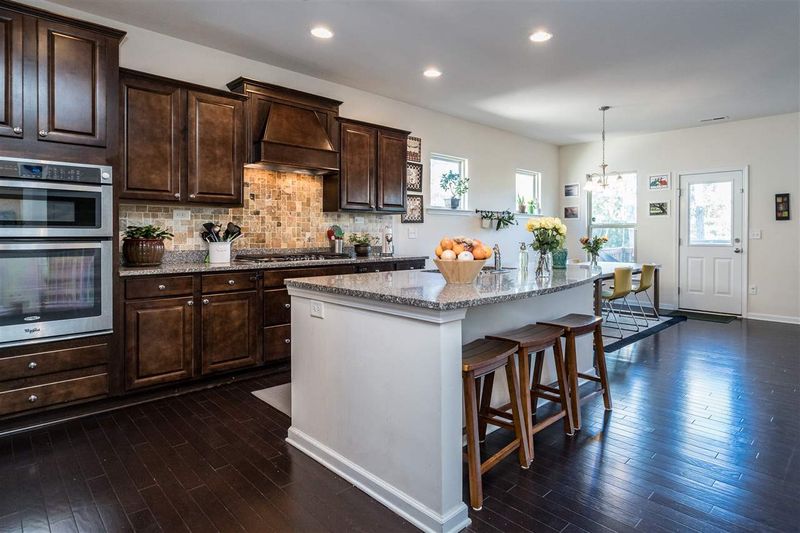 1232 Magnolia Row Trl, Apex, NC 27502