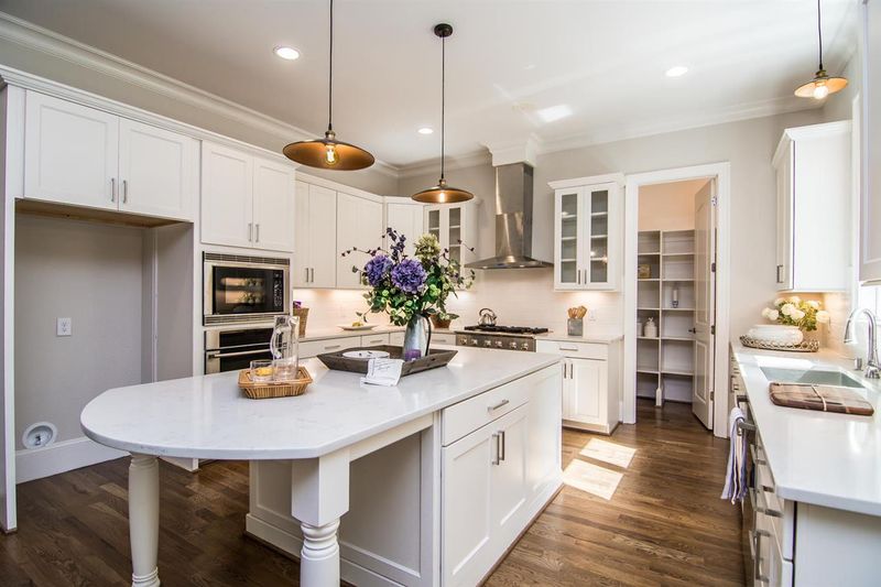12321 Kyle Abbey Ln, Raleigh, NC 27613