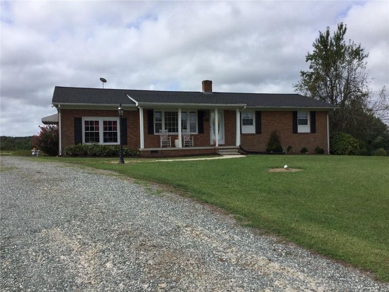 1233 Jeffries Cross Rd, Burlington, NC 27217