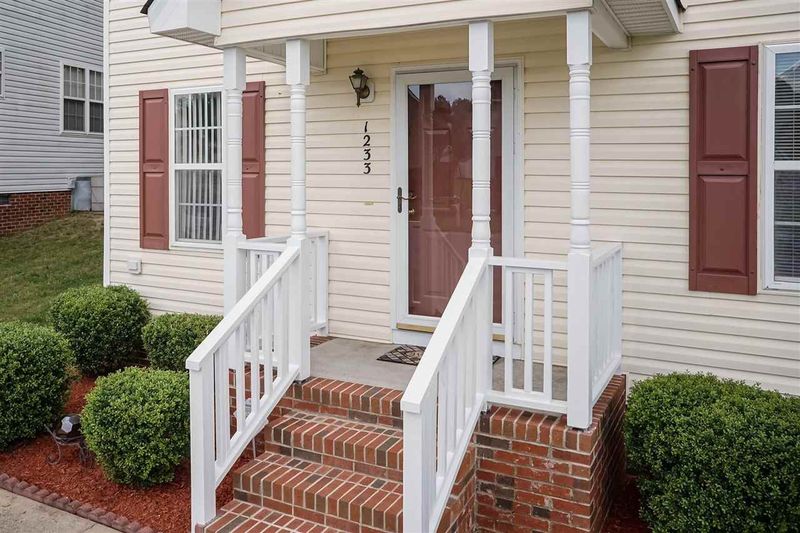 1233 Swingline Way, Raleigh, NC 27610