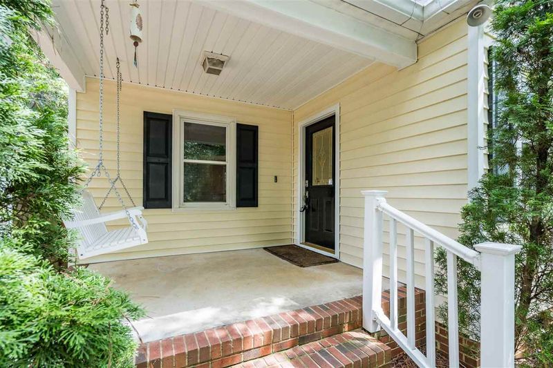 1234 Cross Link Rd, Raleigh, NC 27610