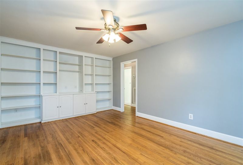 1234 Cross Link Rd, Raleigh, NC 27610