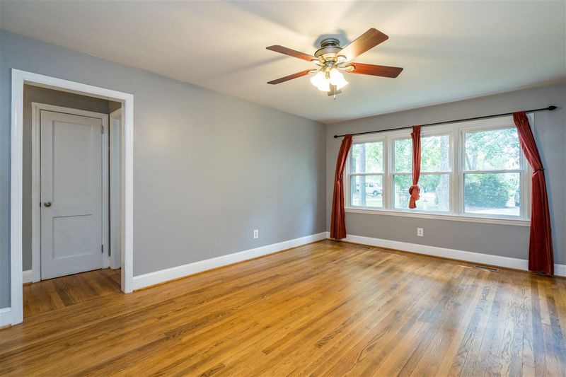 1234 Cross Link Rd, Raleigh, NC 27610