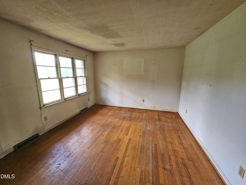 1234 S Third St, Mebane, NC 27302