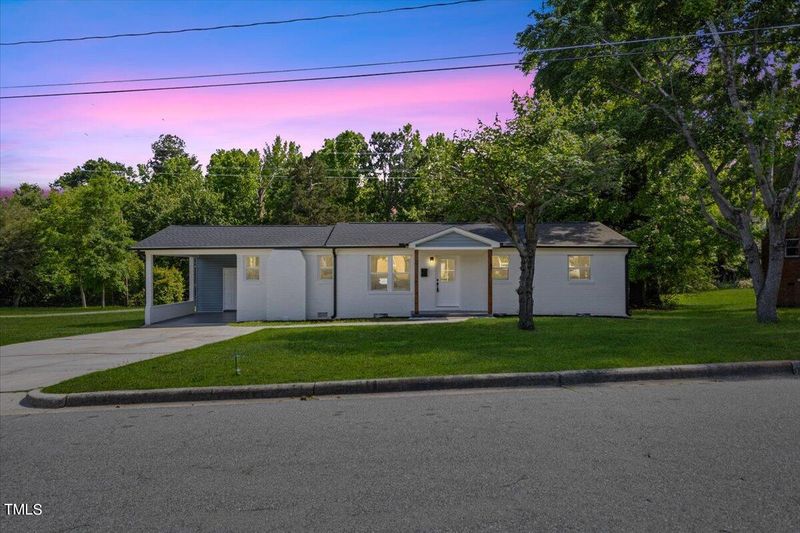 1235 Evans St, Burlington, NC 27217