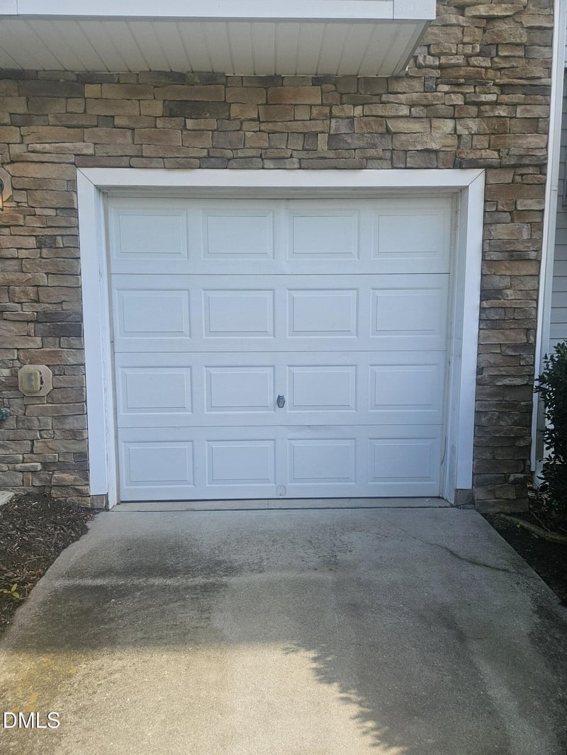 1235 Stone Manor Dr, Raleigh, NC 27610