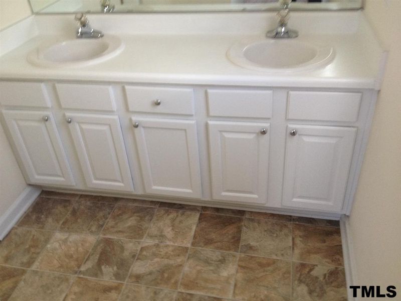 1235 Wild Honeysuckle St, Zebulon, NC 27597