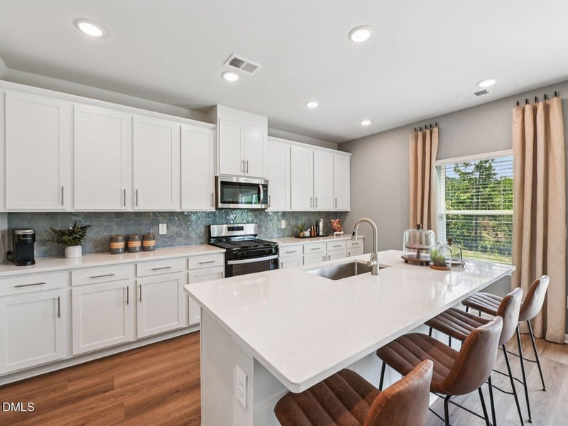 1235 Winding Spring Dr, Mebane, NC 27302
