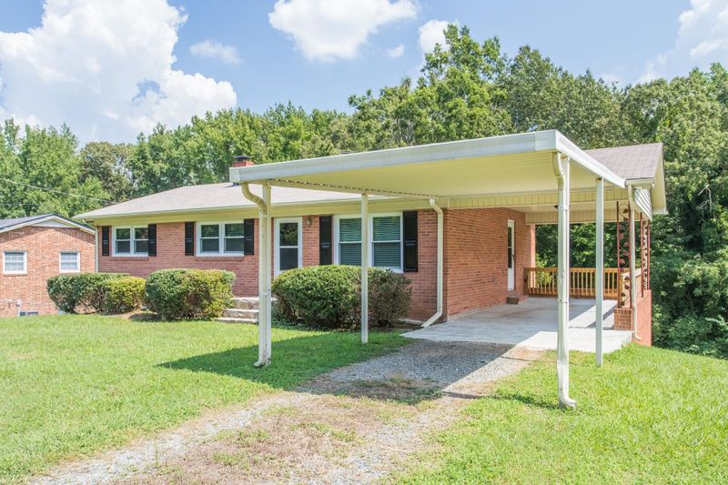 1236 10th Ave, Roxboro, NC 27573