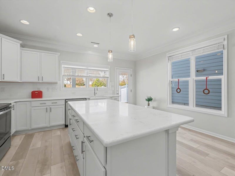 1236 Brown Velvet Ln, Apex, NC 27523