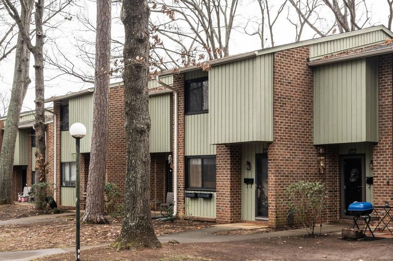 1236 Teakwood Pl #T, Raleigh, NC 27606