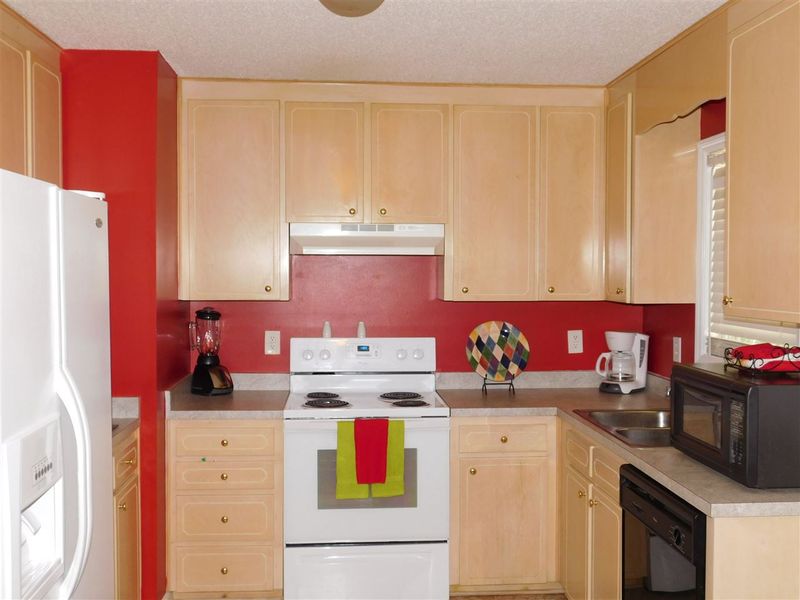 1237 Grovewood Dr, Clayton, NC 27520