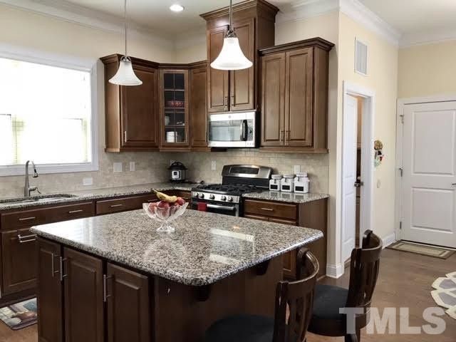 1237 Hemby Ridge Ln, Morrisville, NC 27560