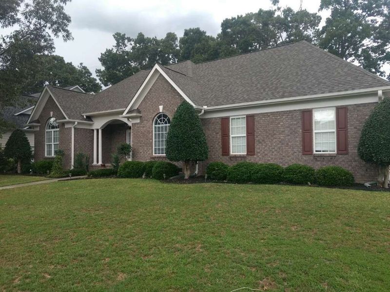 1237 Masterpiece Dr, Hope Mills, NC 28348