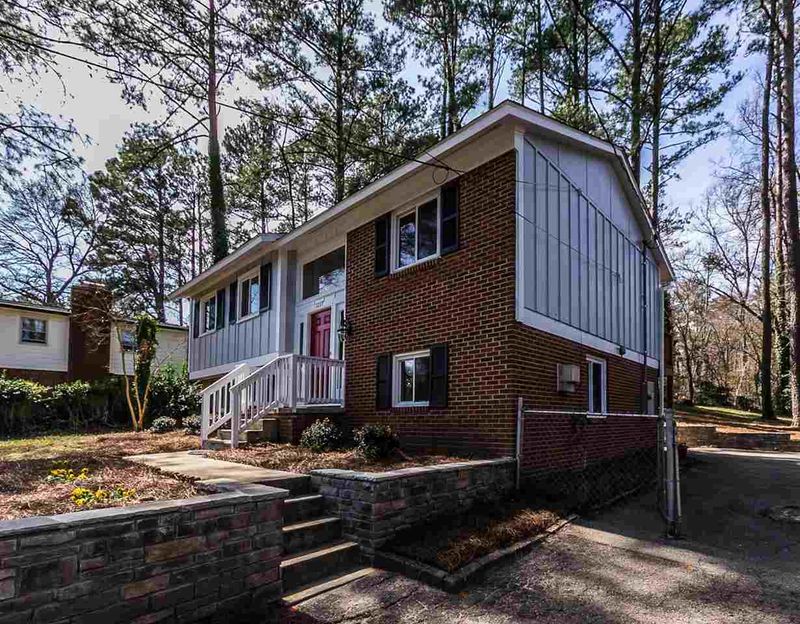 1237 Somerset Rd, Raleigh, NC 27610