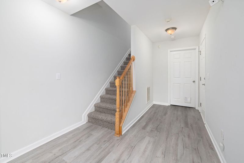 1237 Stone Manor Dr, Raleigh, NC 27610