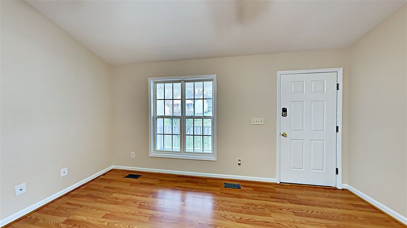 1237 Woodbriar St, Clayton, NC 27520