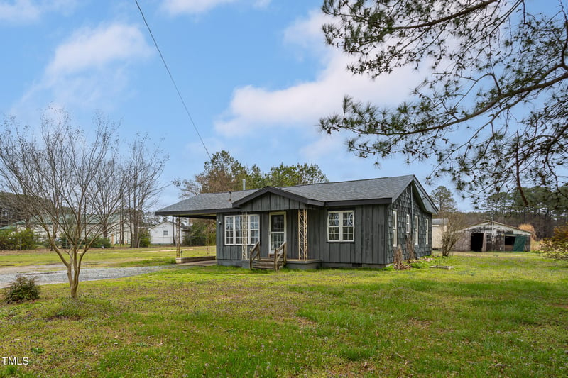 1239 Brogden Rd, Smithfield, NC 27577