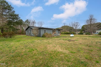 1239 Brogden Rd, Smithfield, NC 27577